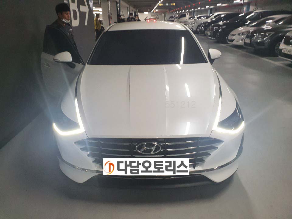 옵션까지 만족시켜드린 쏘나타 DN8 중고리스 후기